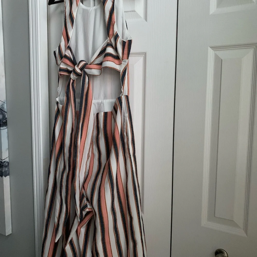 SZ L Adelyn Rae fully lined crop jumpsuit. - Picture 3 of 4